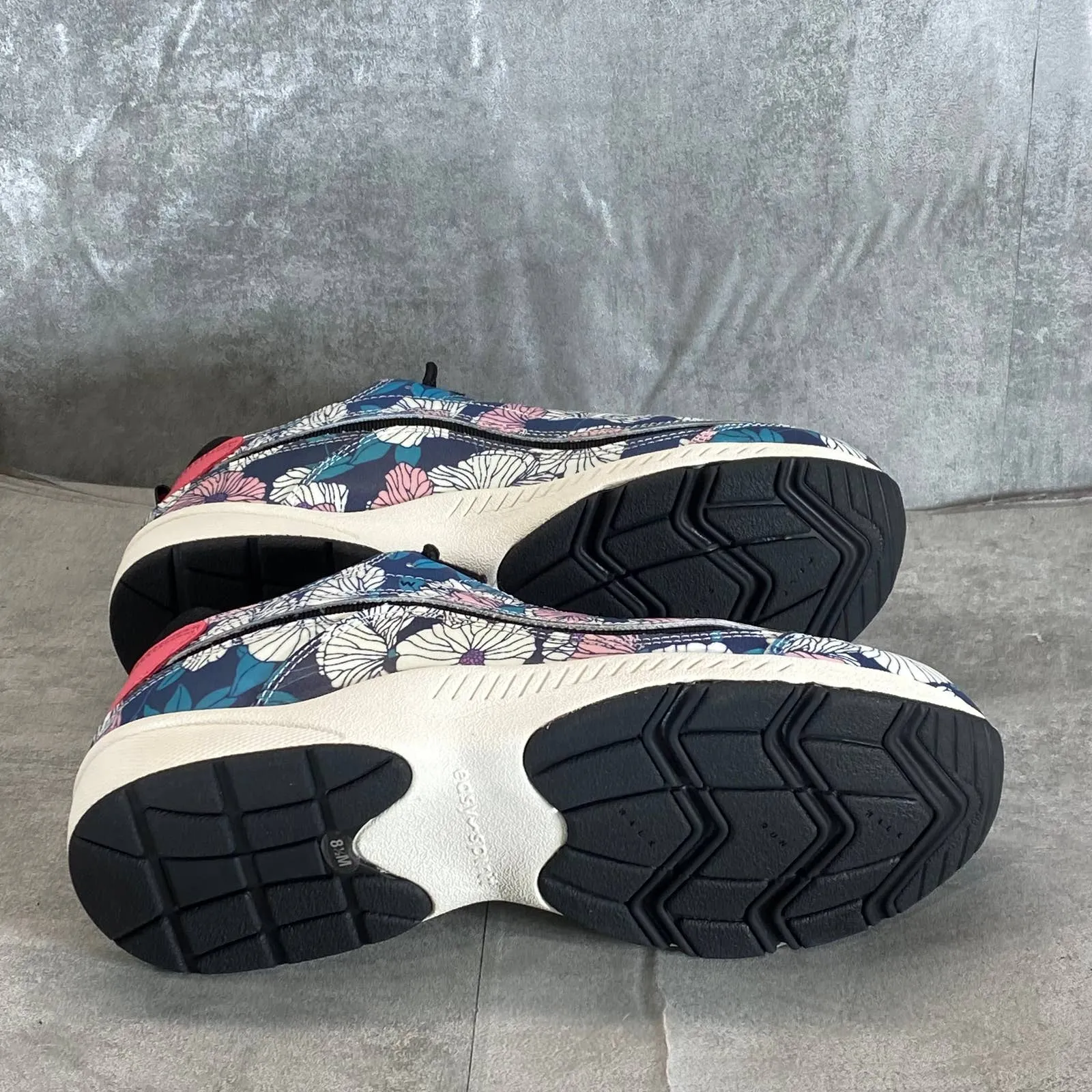 EASY SPIRIT Women's Black/Coral Floral Romy Lace-Up Walking Shoes SZ 8.5