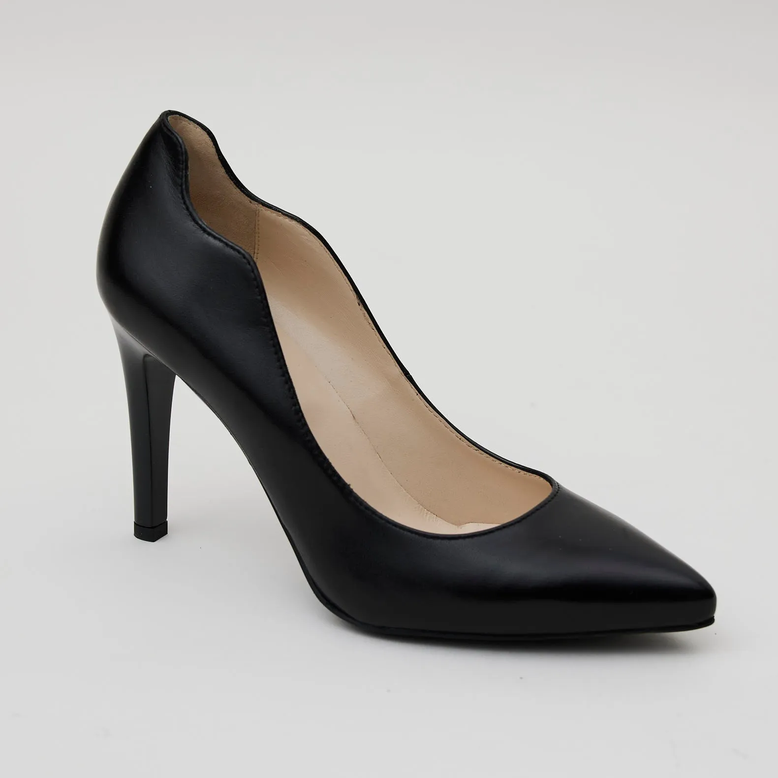 NeroGiardini Black Leather Court Shoes