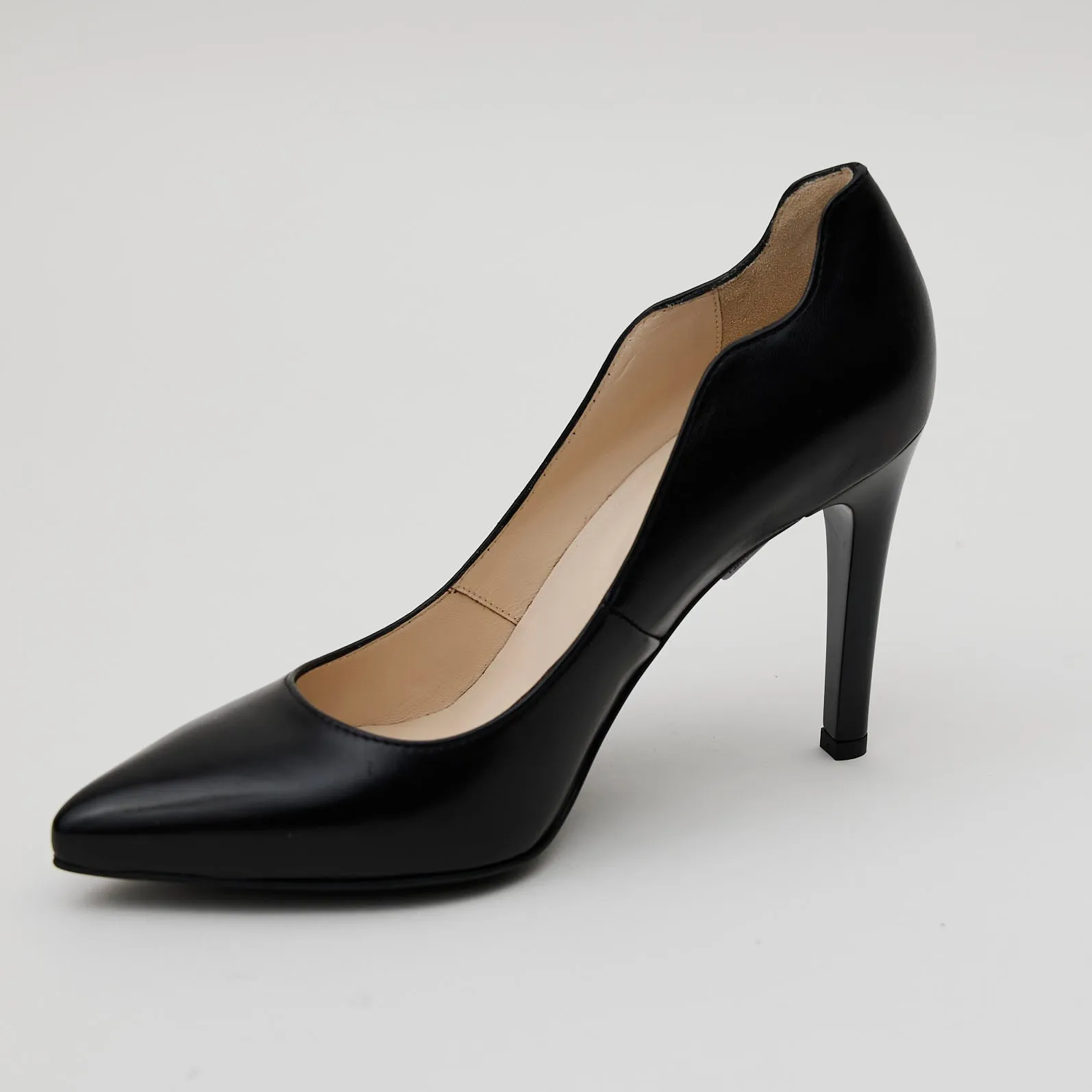 NeroGiardini Black Leather Court Shoes