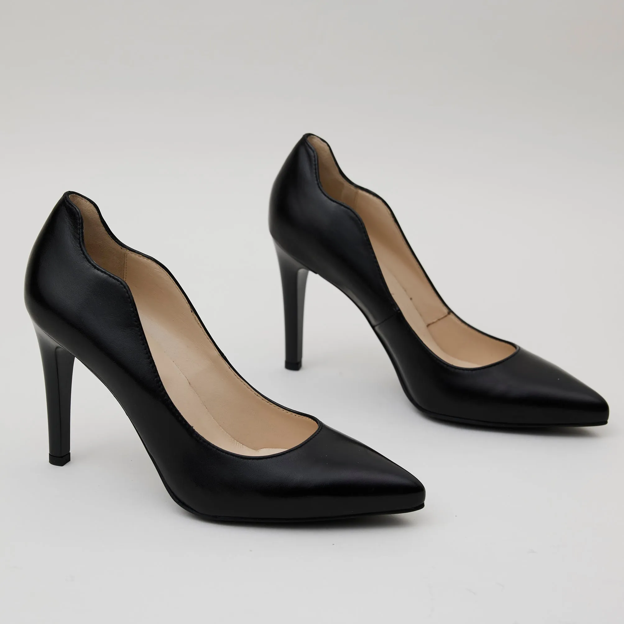 NeroGiardini Black Leather Court Shoes