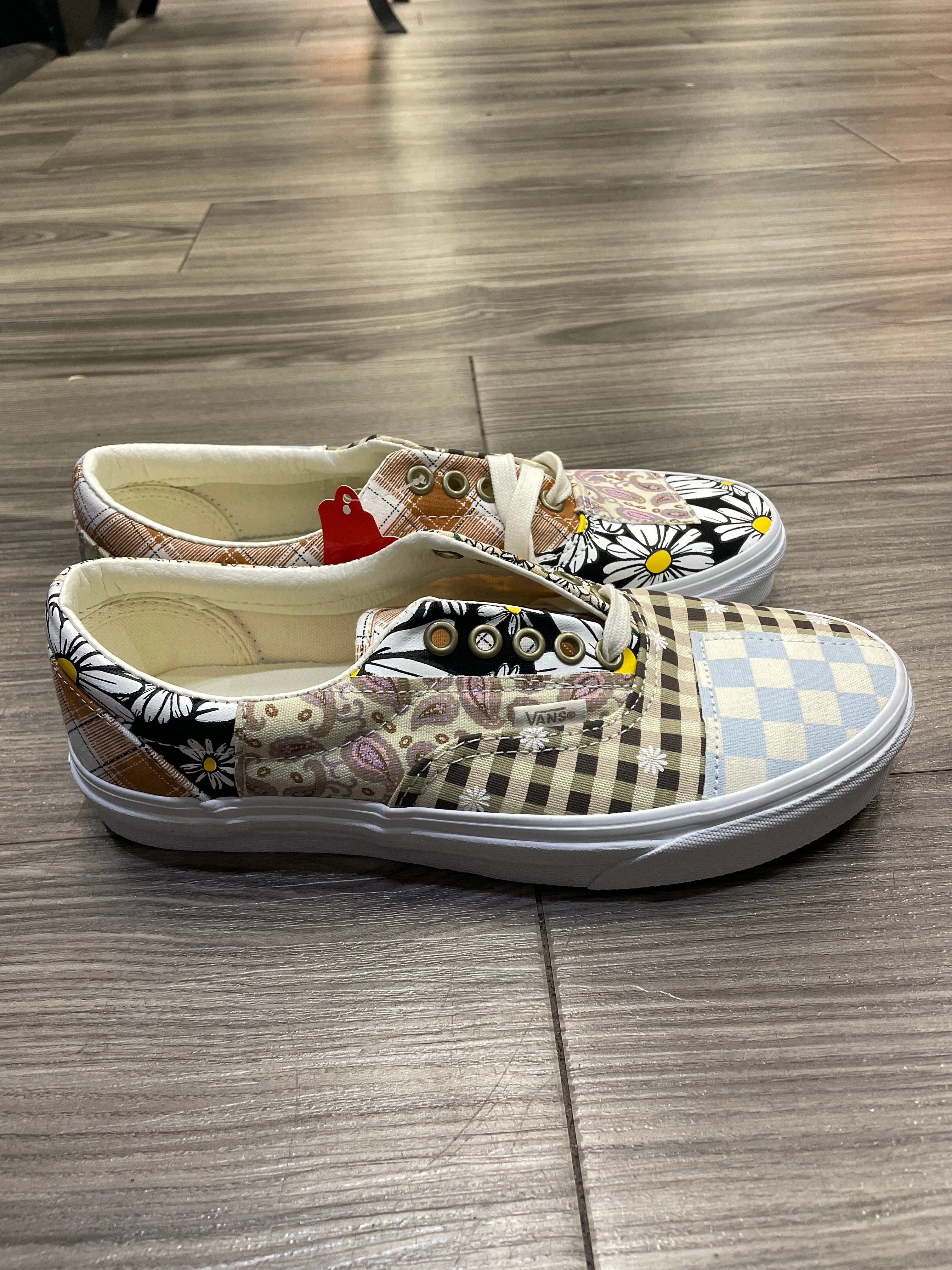 Shoes Flats By Vans In Multi-colored, Size: 8