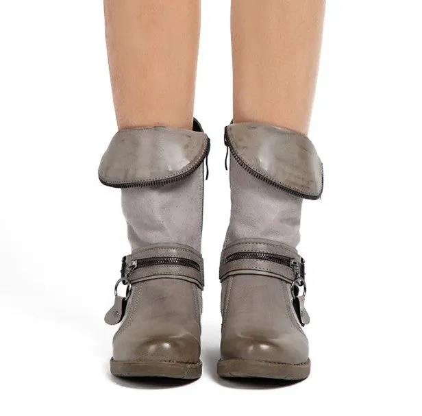 Supportive stylish orthopedic footwear