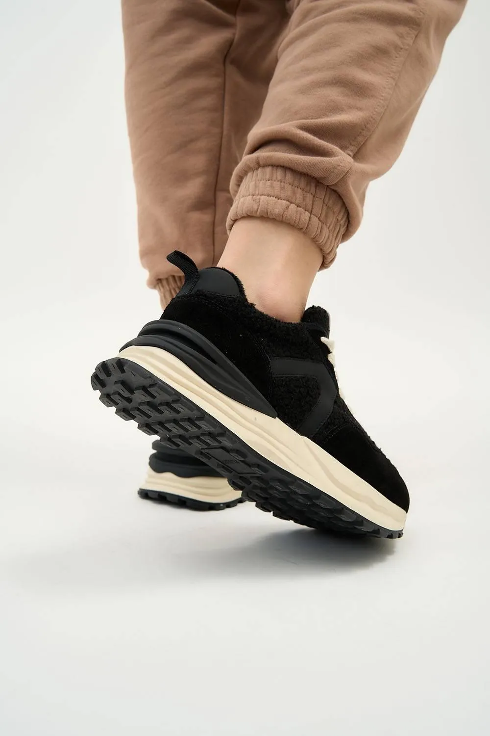 Triton Black